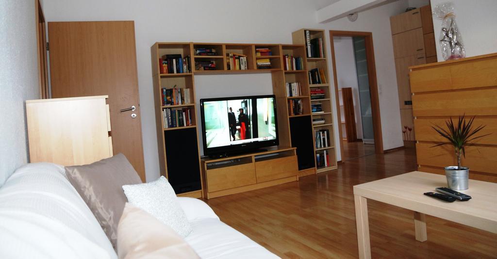 Nadines Ferienwohnung Krefeld Esterno foto