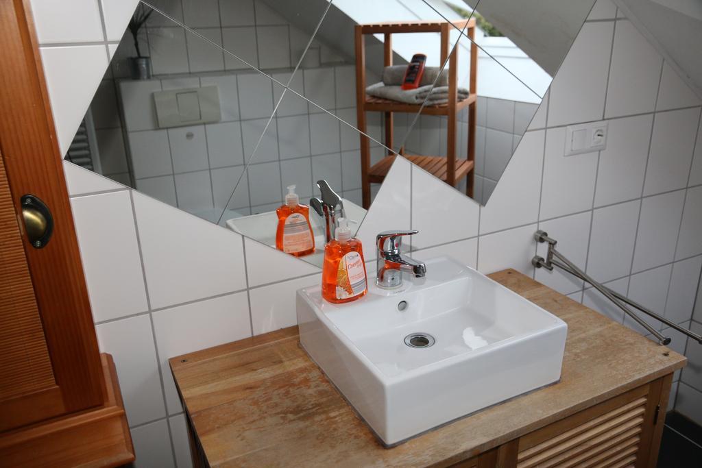 Nadines Ferienwohnung Krefeld Esterno foto