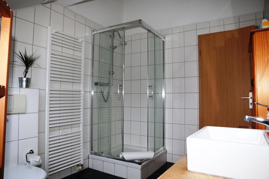 Nadines Ferienwohnung Krefeld Esterno foto
