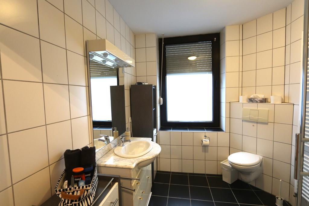 Nadines Ferienwohnung Krefeld Esterno foto